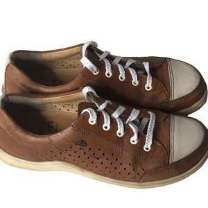 FINN COMFORT Brown Tan Leather Lace Up Sneaker Loafer